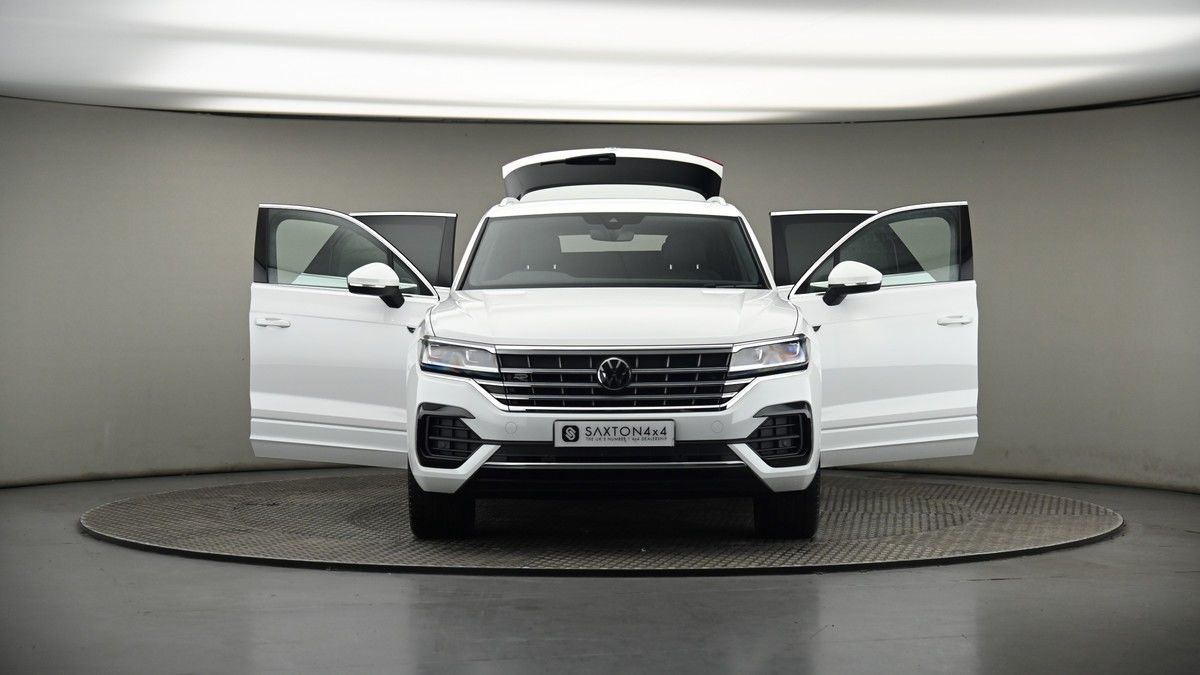 More views of Volkswagen Touareg