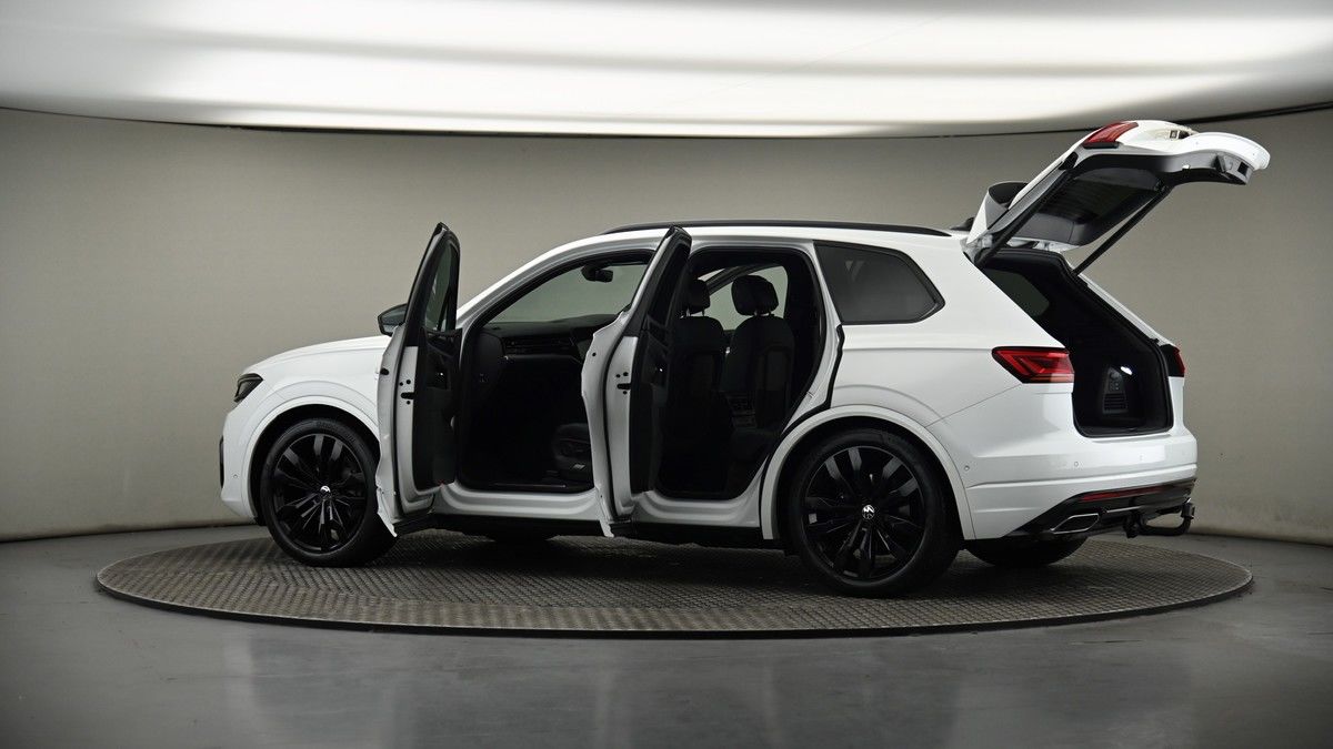 More views of Volkswagen Touareg