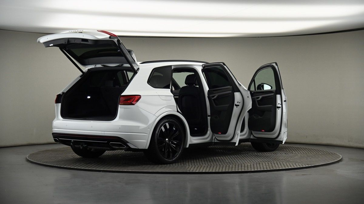 More views of Volkswagen Touareg
