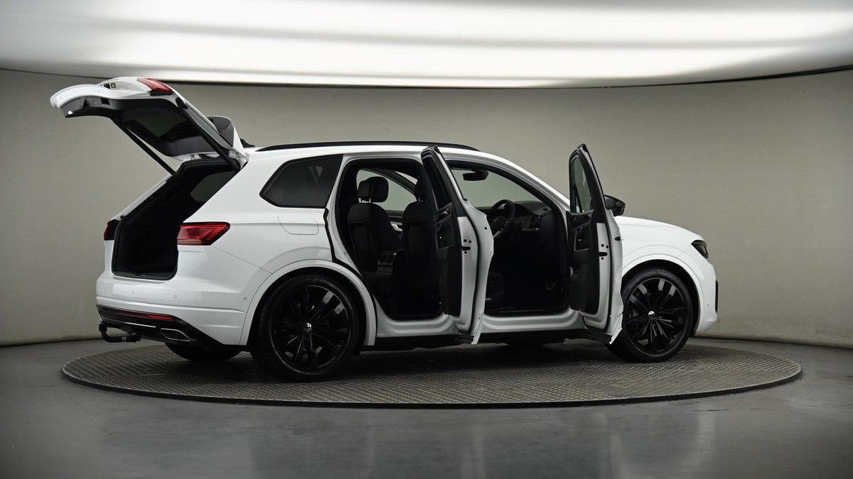 More views of Volkswagen Touareg