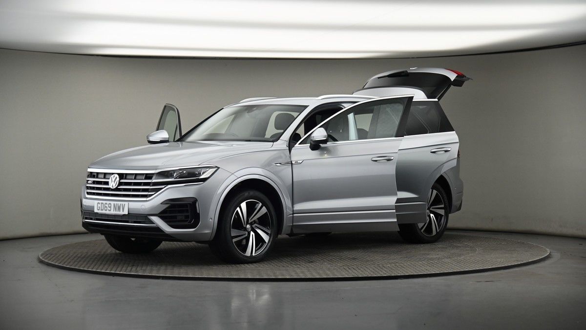 More views of Volkswagen Touareg