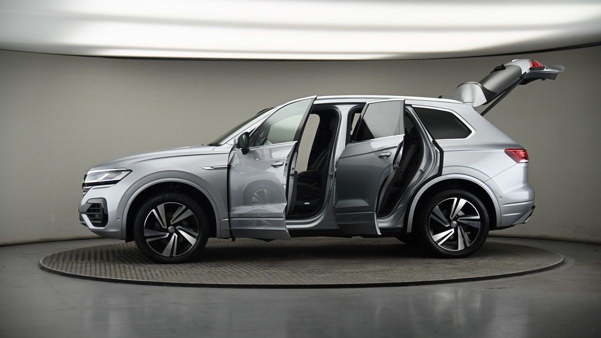 More views of Volkswagen Touareg