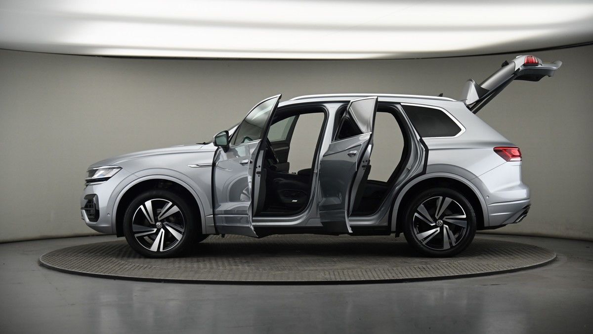 More views of Volkswagen Touareg