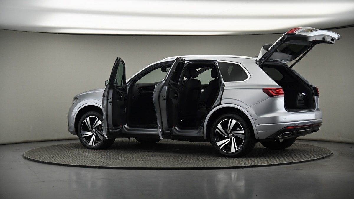More views of Volkswagen Touareg