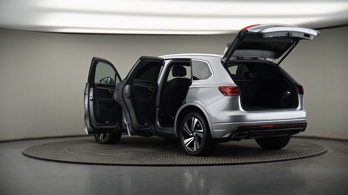 More views of Volkswagen Touareg