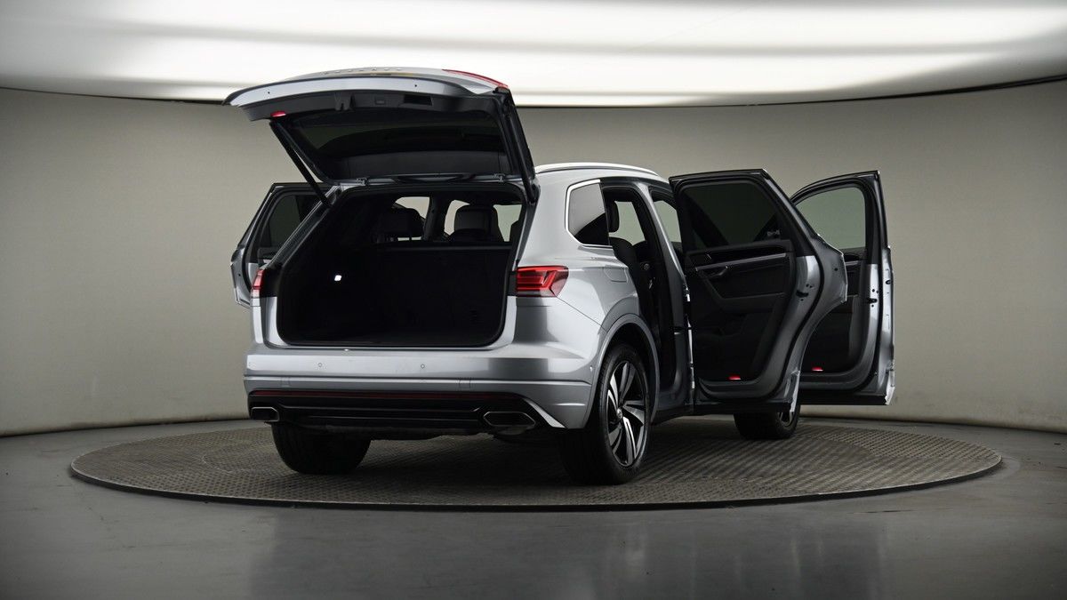 More views of Volkswagen Touareg