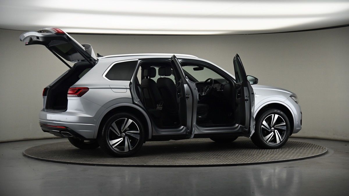 More views of Volkswagen Touareg
