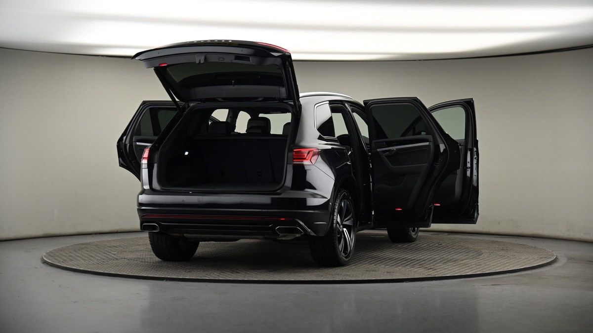 More views of Volkswagen Touareg