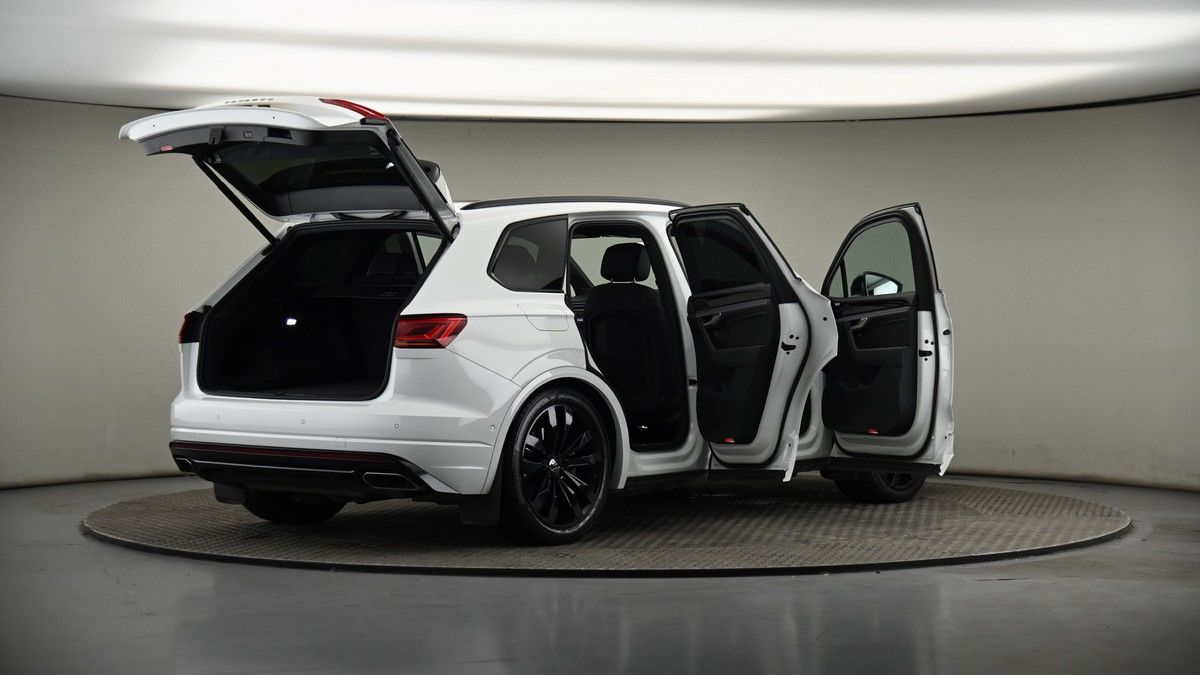 More views of Volkswagen Touareg