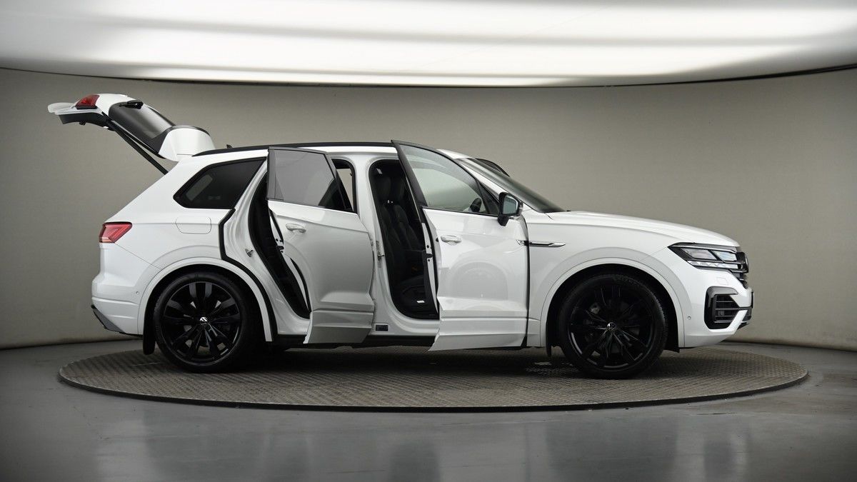 More views of Volkswagen Touareg
