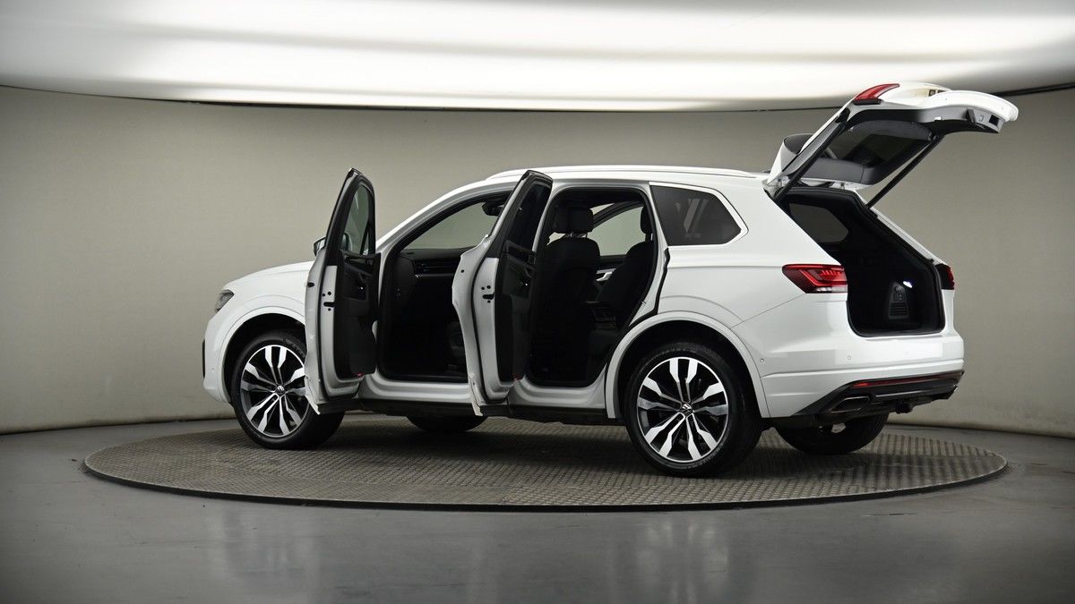 More views of Volkswagen Touareg