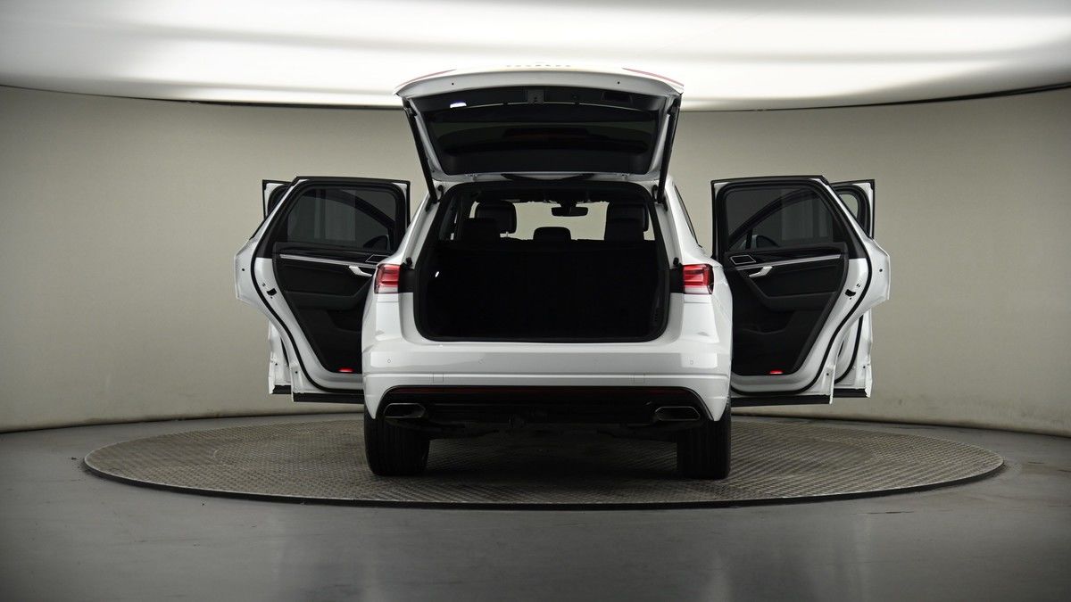 More views of Volkswagen Touareg