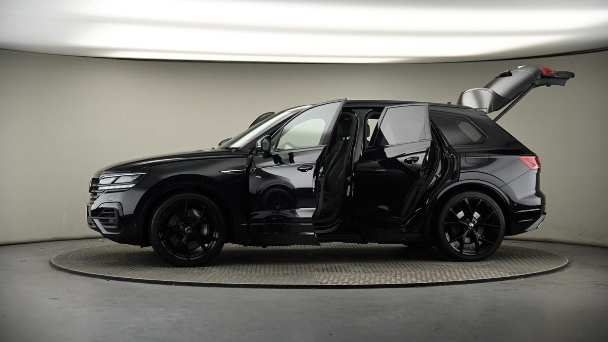 More views of Volkswagen Touareg