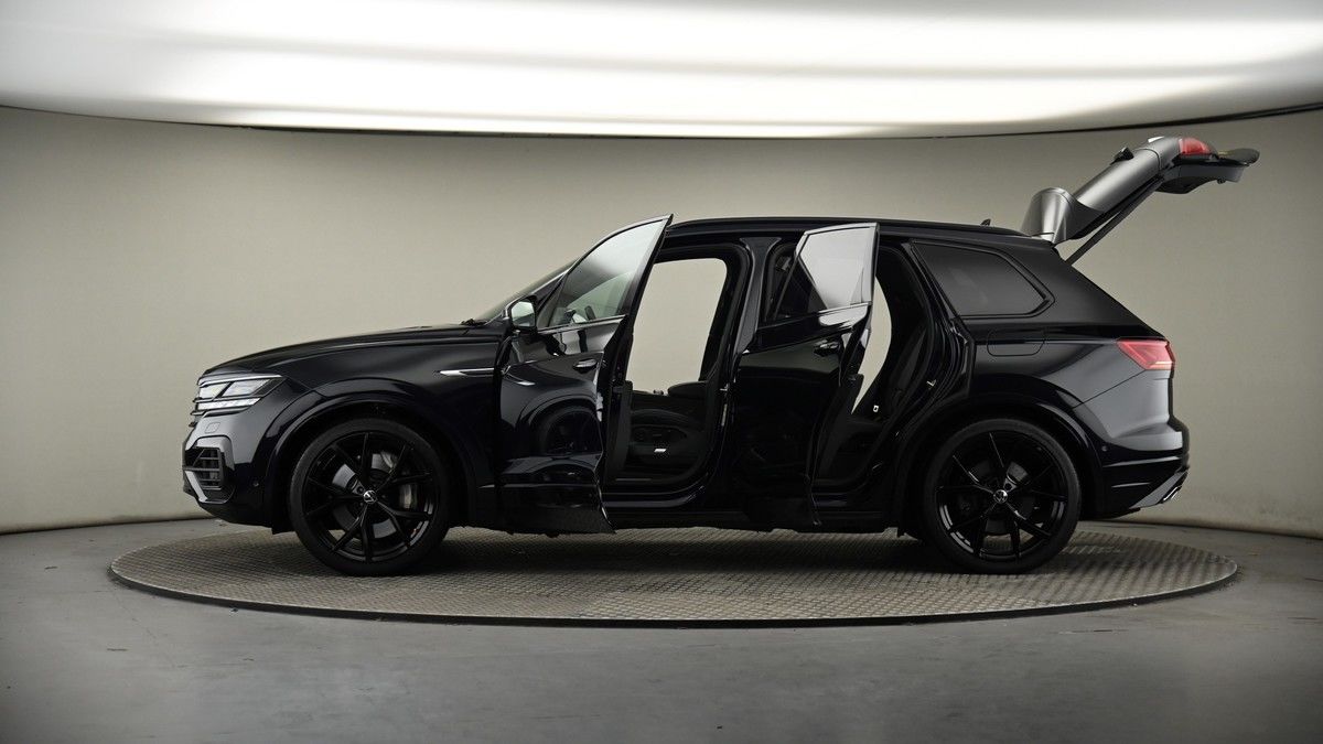 More views of Volkswagen Touareg