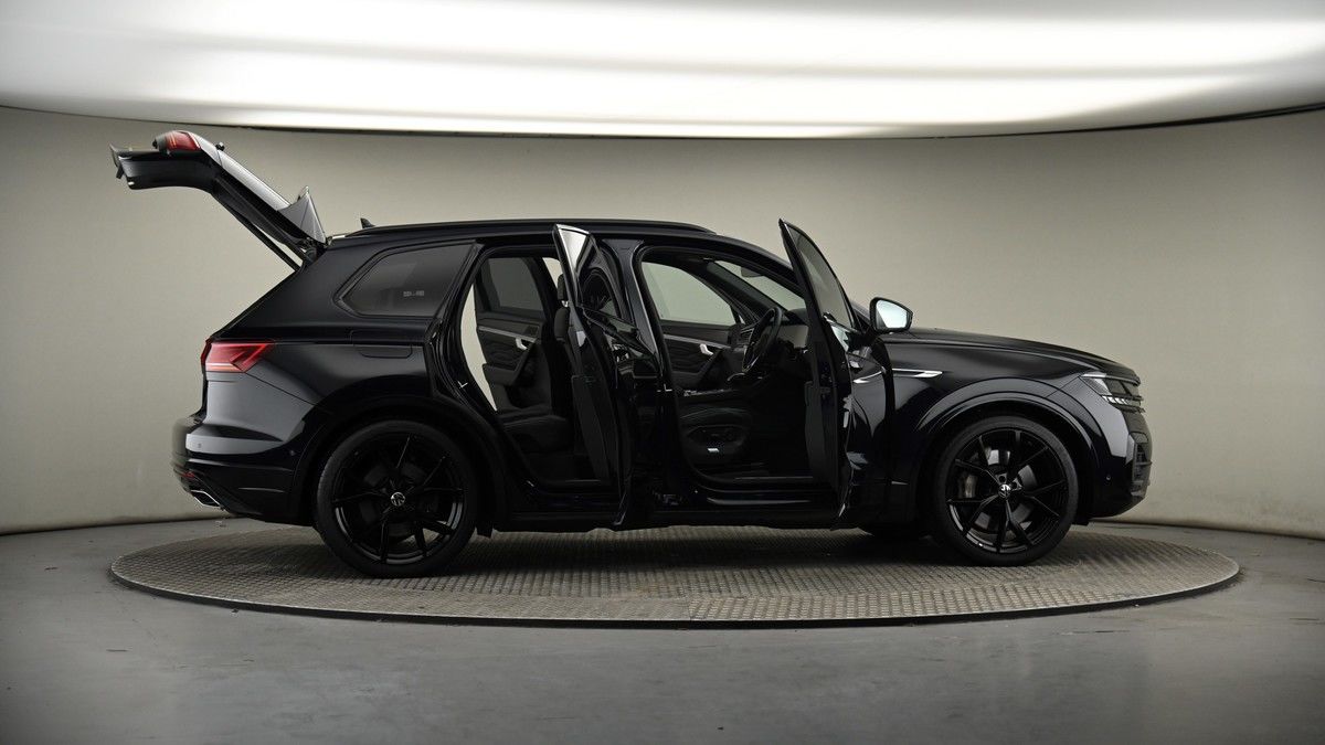 More views of Volkswagen Touareg