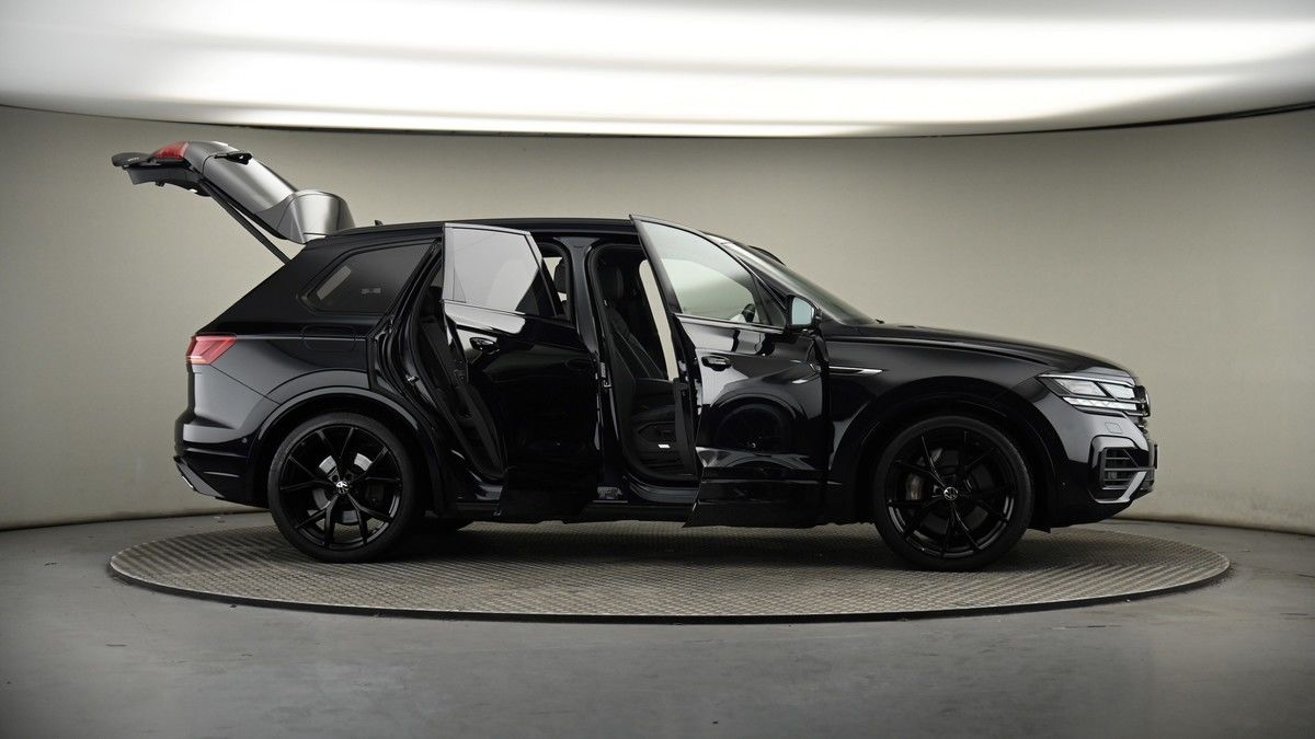 More views of Volkswagen Touareg