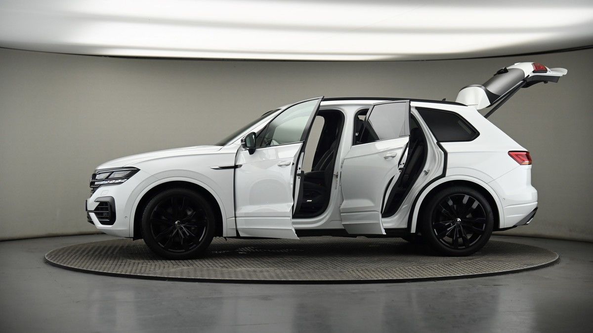 More views of Volkswagen Touareg
