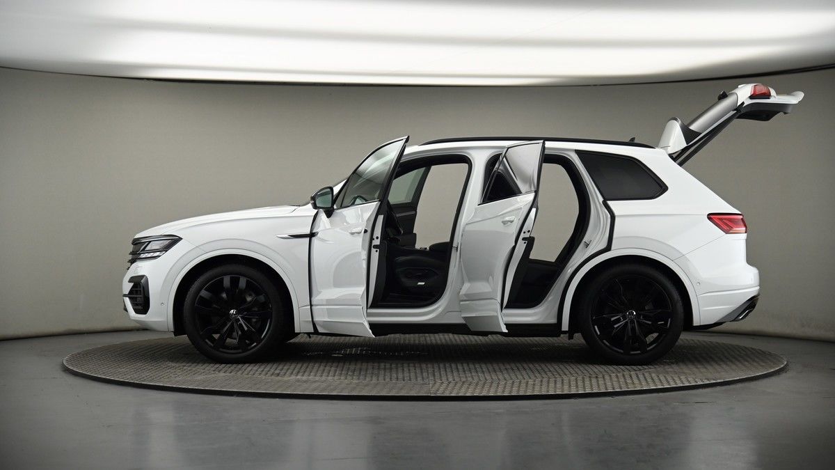 More views of Volkswagen Touareg