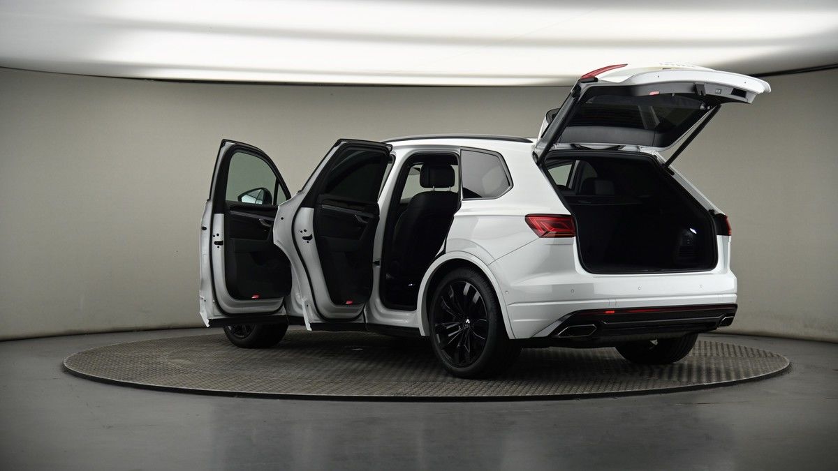 More views of Volkswagen Touareg