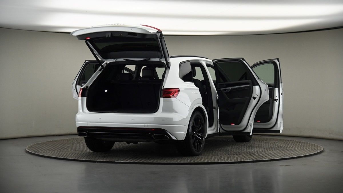 More views of Volkswagen Touareg