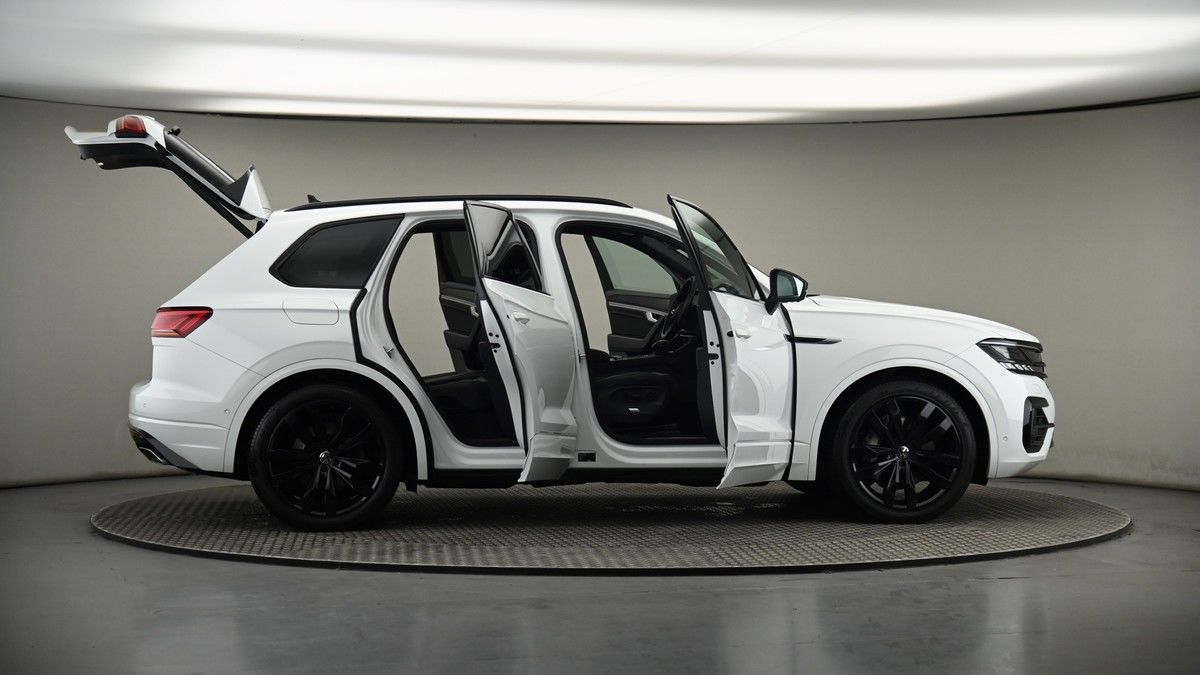 More views of Volkswagen Touareg