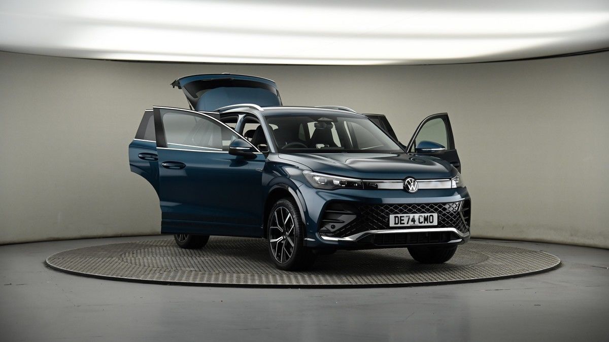 More views of Volkswagen Tiguan