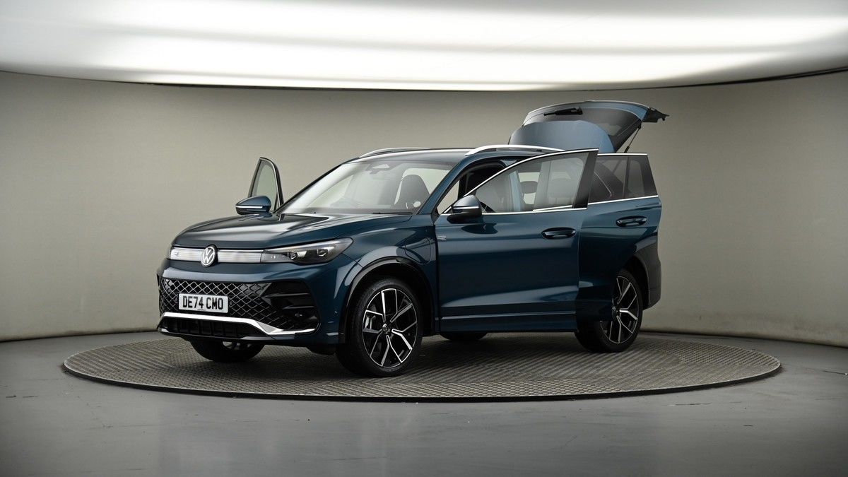 More views of Volkswagen Tiguan