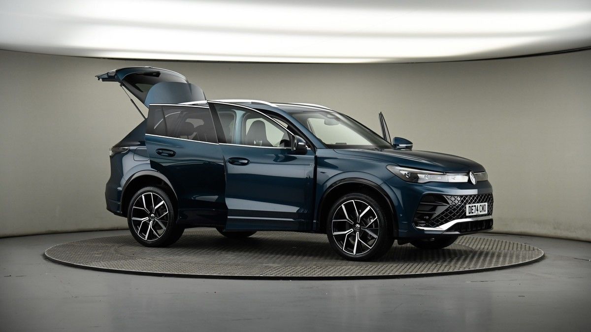 More views of Volkswagen Tiguan