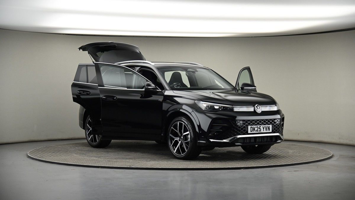 More views of Volkswagen Tiguan