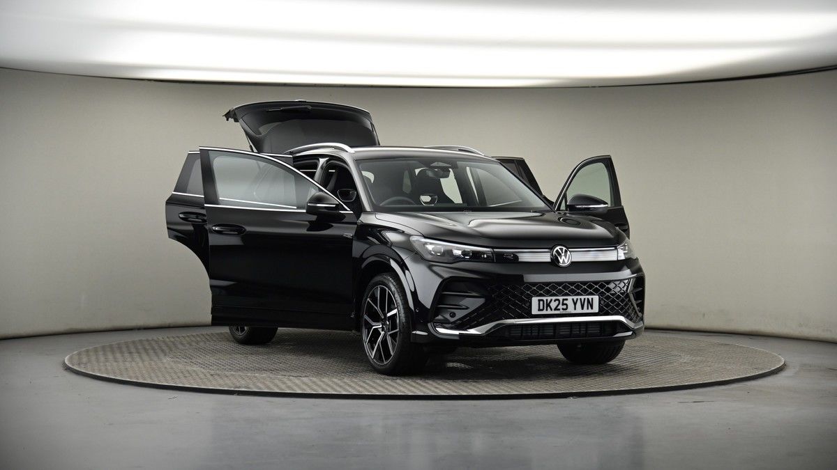 More views of Volkswagen Tiguan