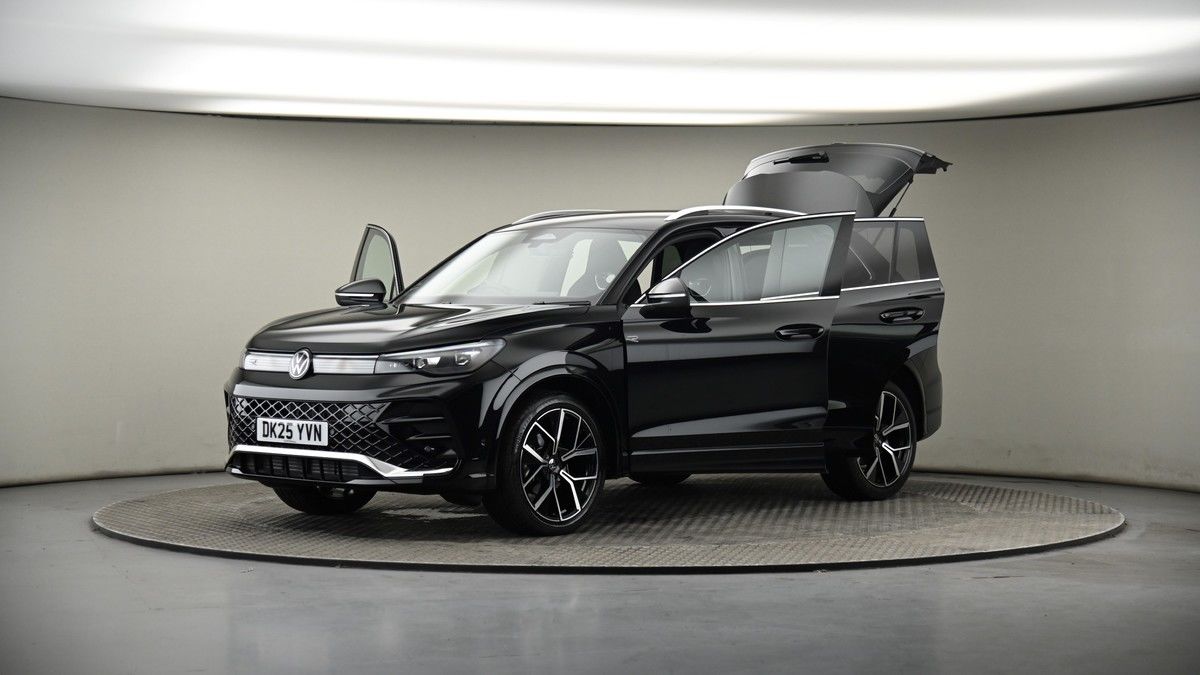 More views of Volkswagen Tiguan