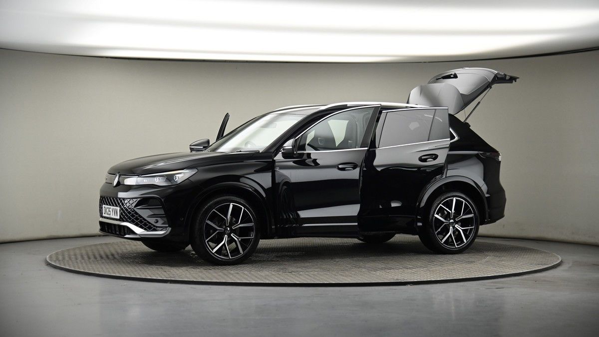 More views of Volkswagen Tiguan