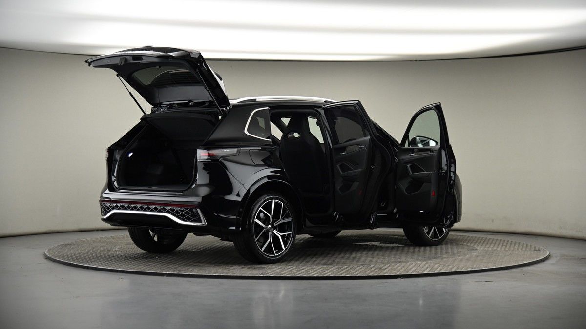 More views of Volkswagen Tiguan