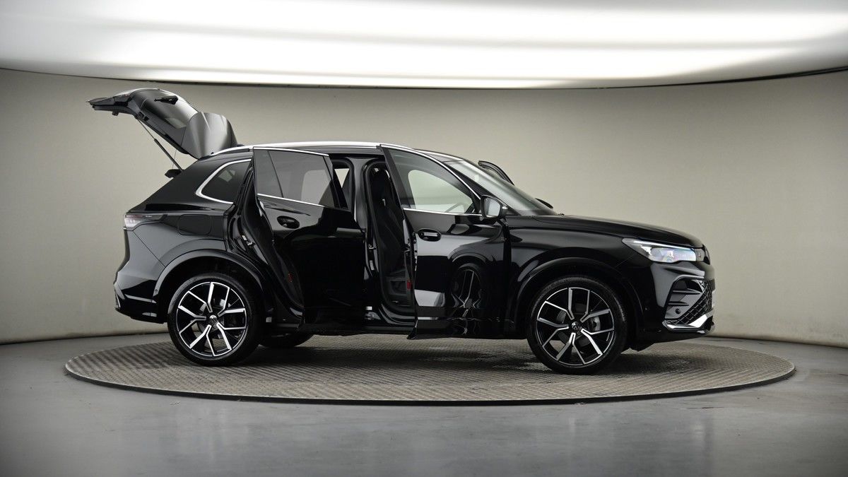 More views of Volkswagen Tiguan