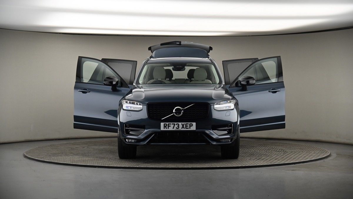 More views of Volvo XC90