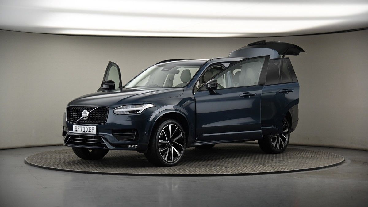 More views of Volvo XC90