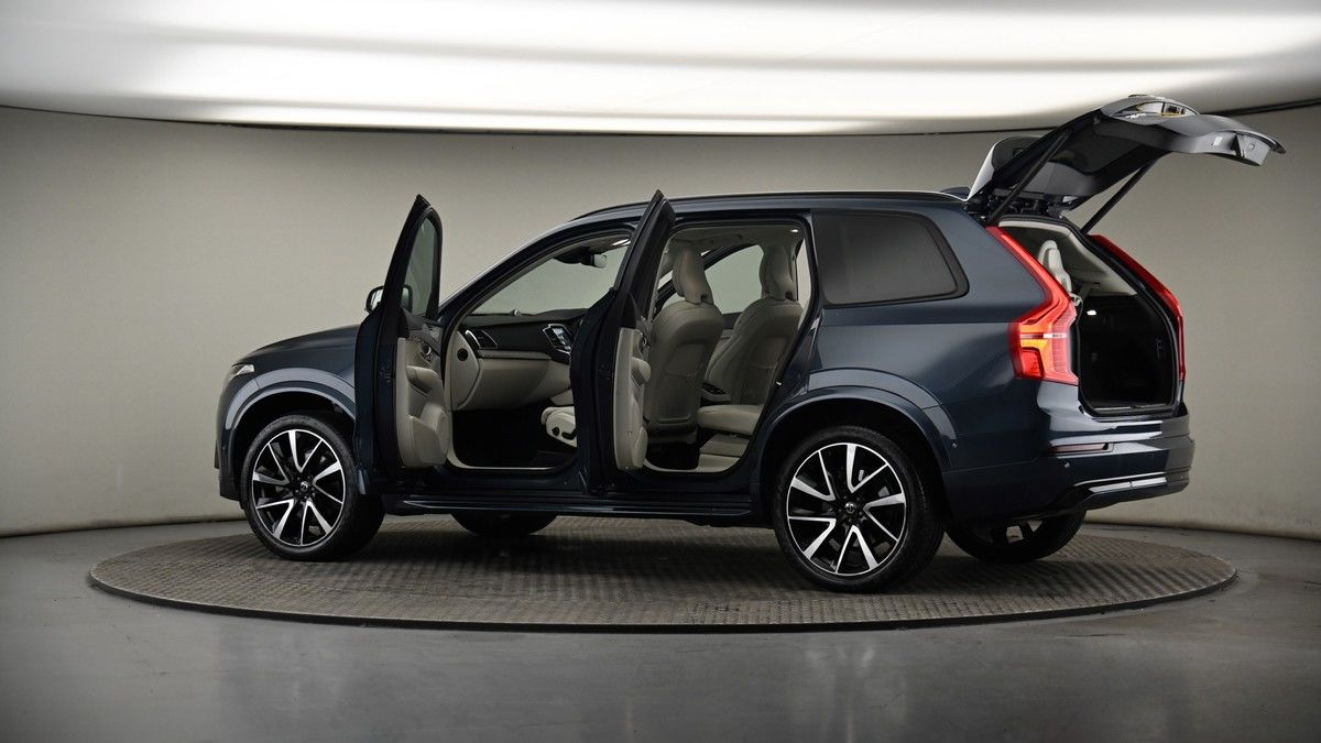 More views of Volvo XC90