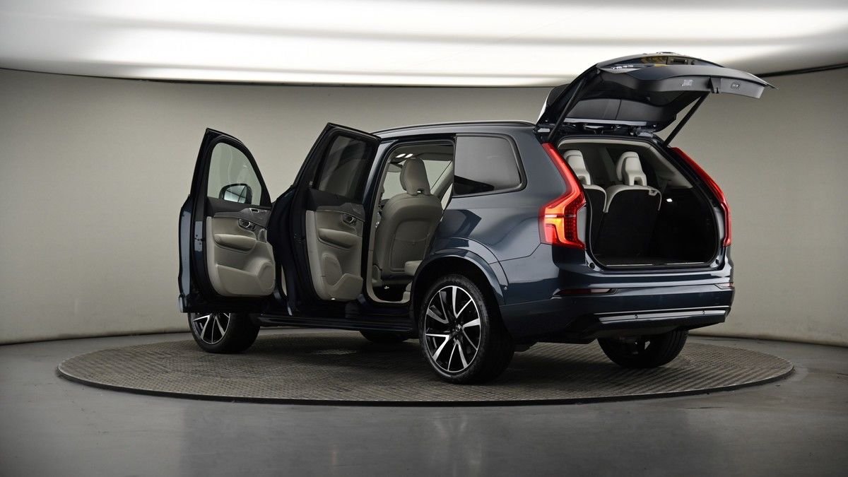 More views of Volvo XC90