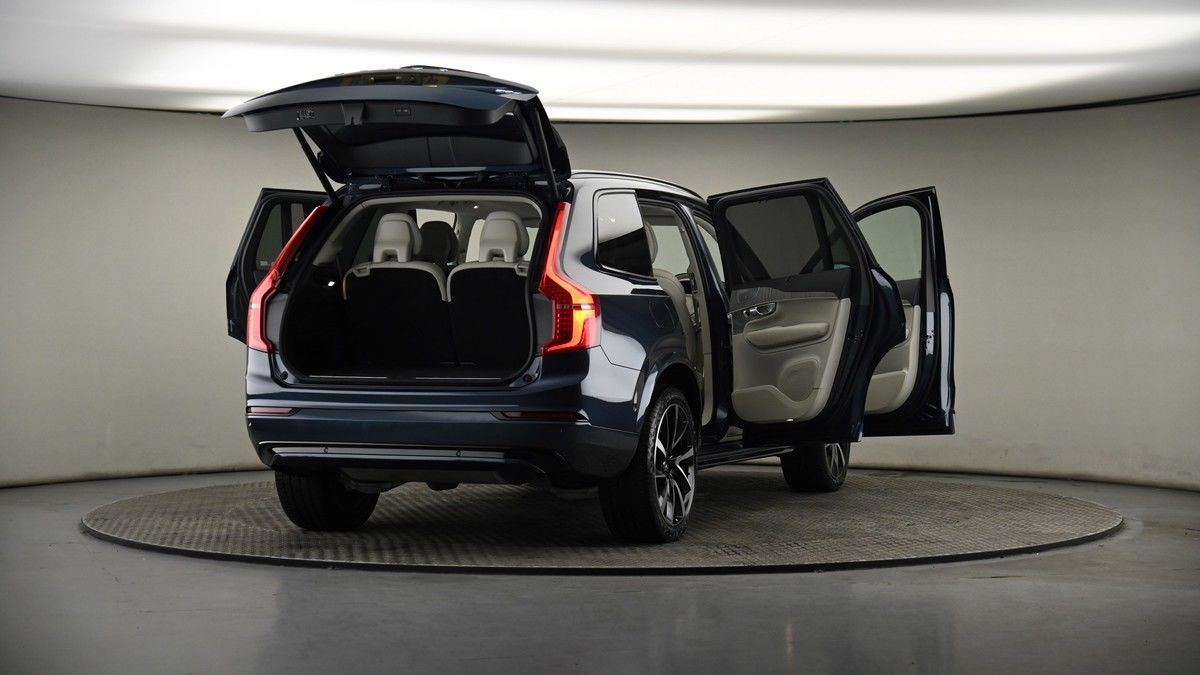 More views of Volvo XC90