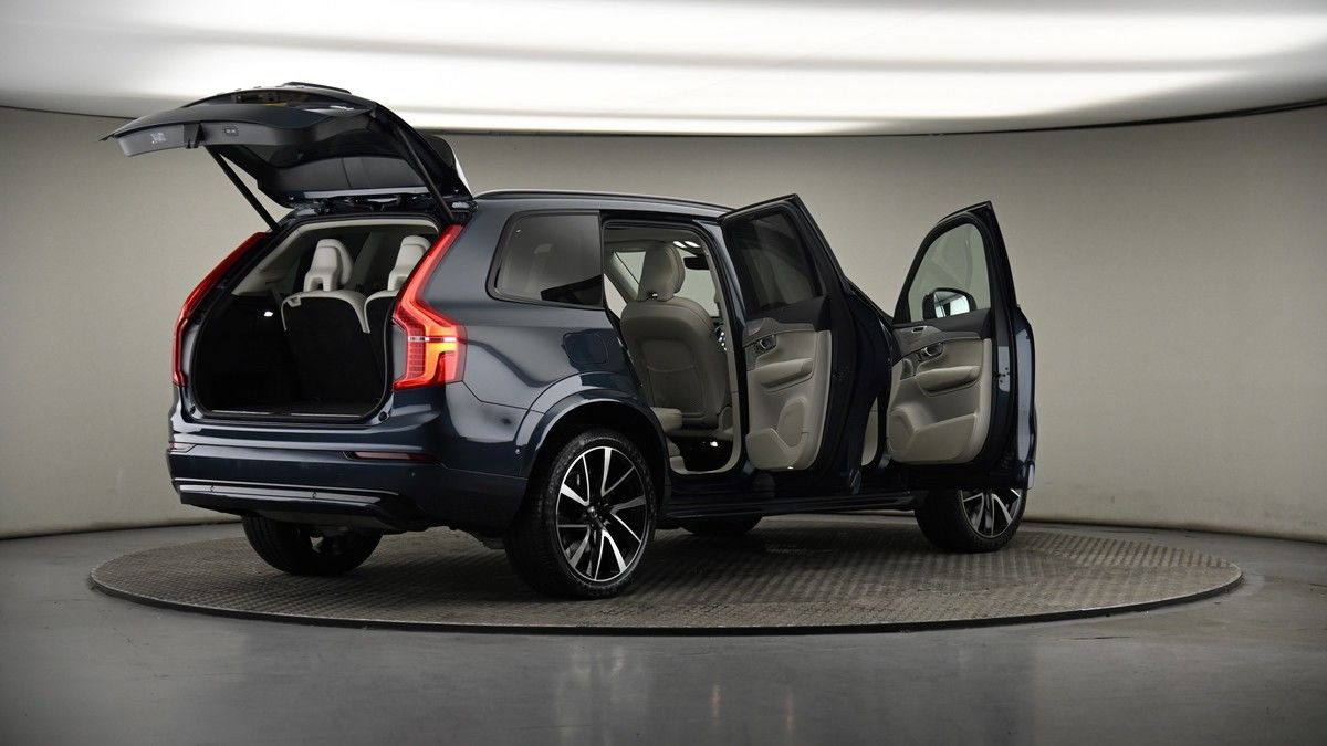 More views of Volvo XC90
