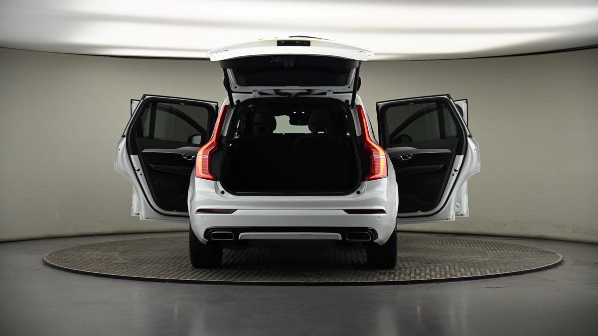 More views of Volvo XC90