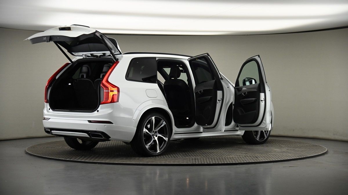 More views of Volvo XC90