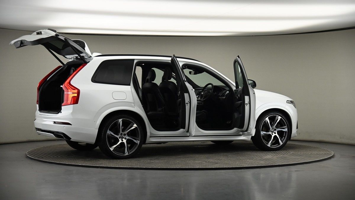 More views of Volvo XC90