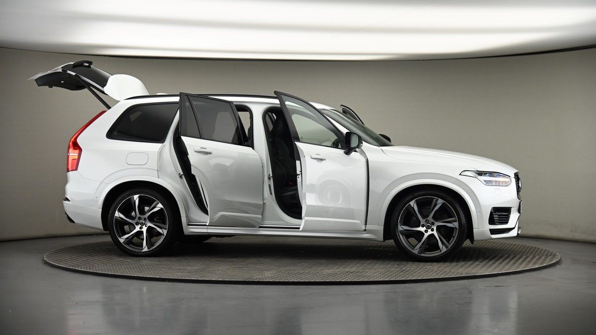 More views of Volvo XC90
