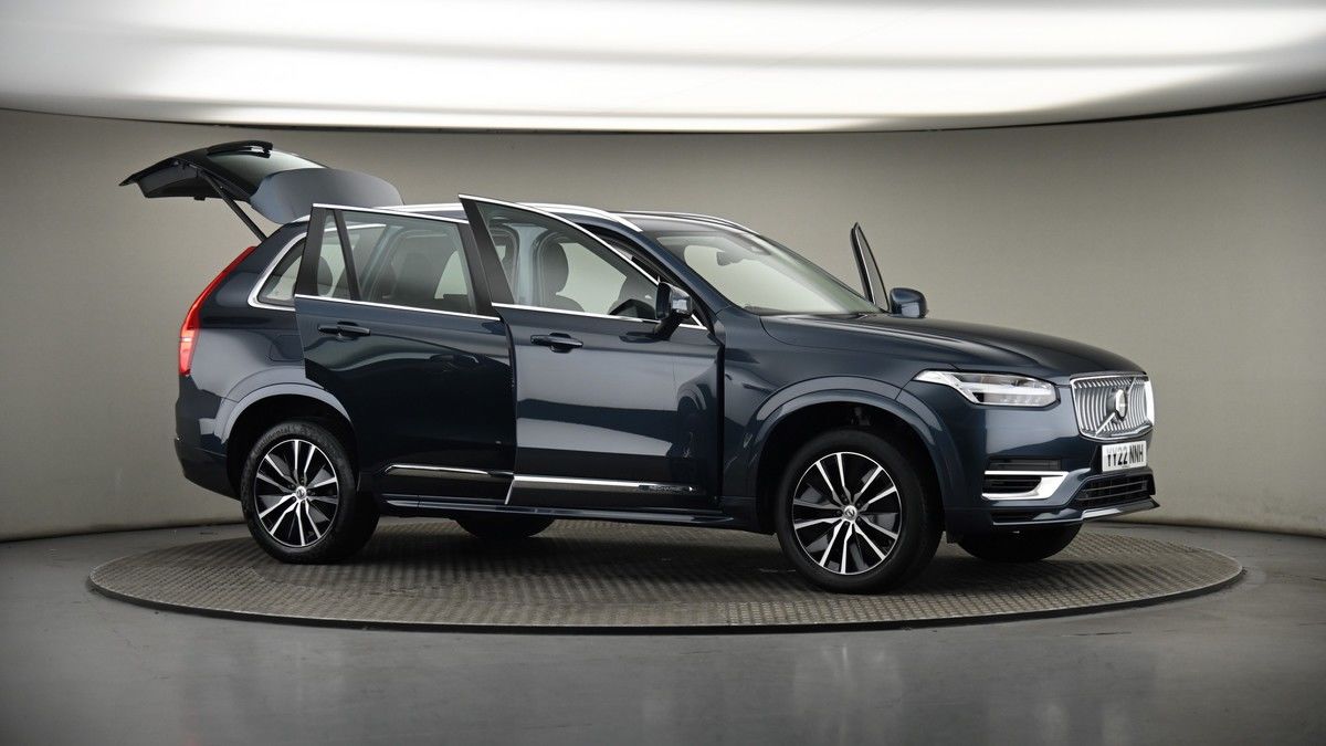 More views of Volvo XC90