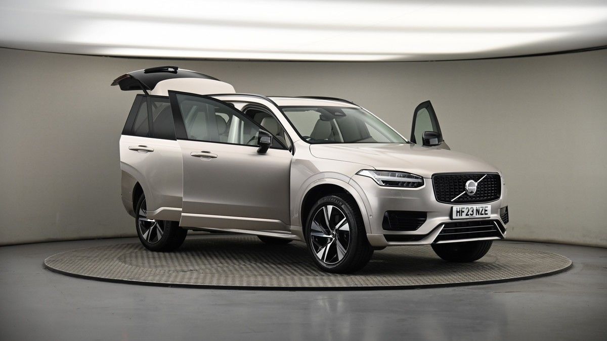 More views of Volvo XC90