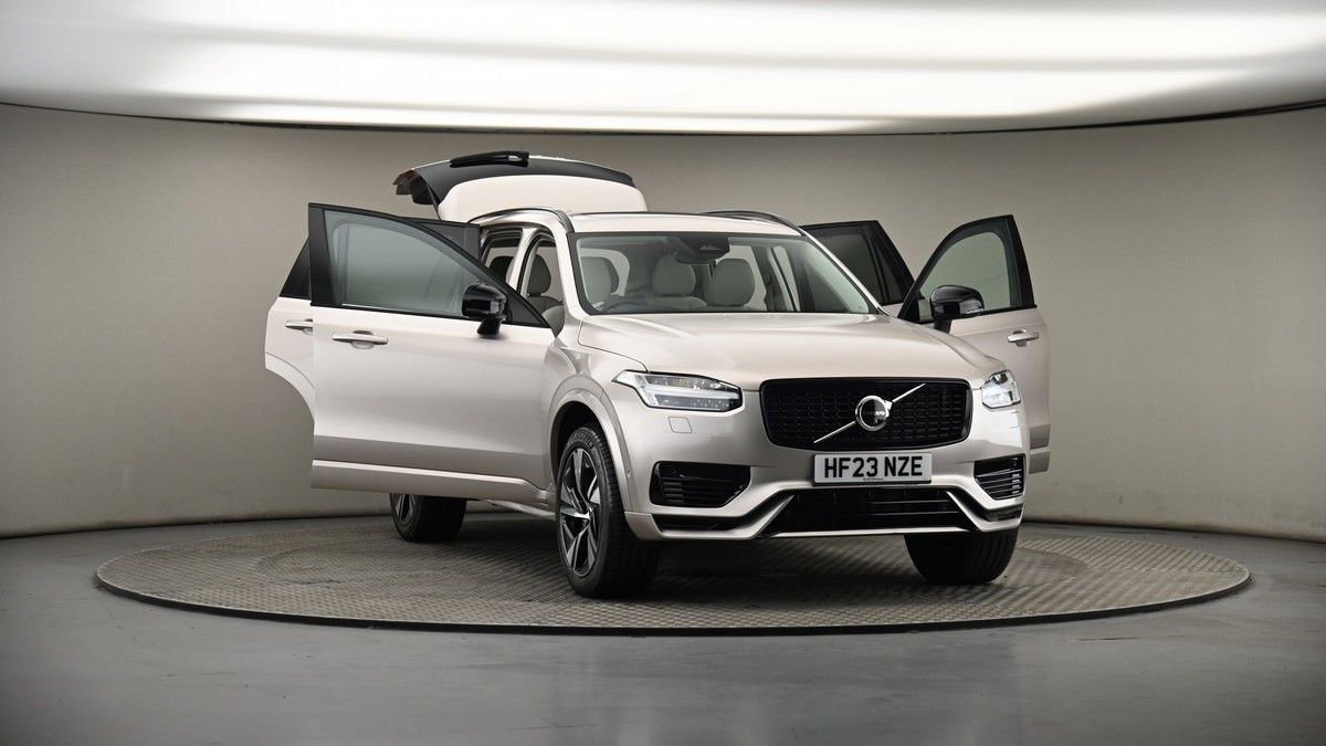 More views of Volvo XC90