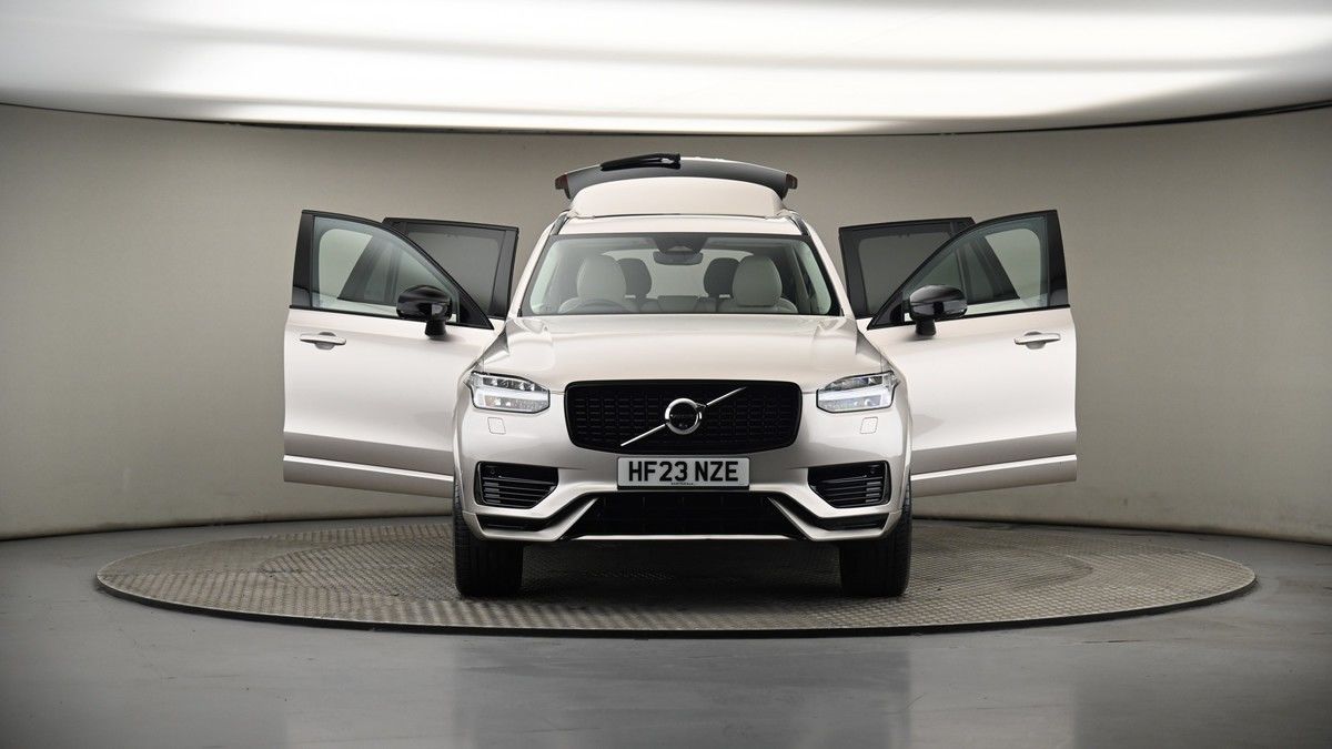 More views of Volvo XC90