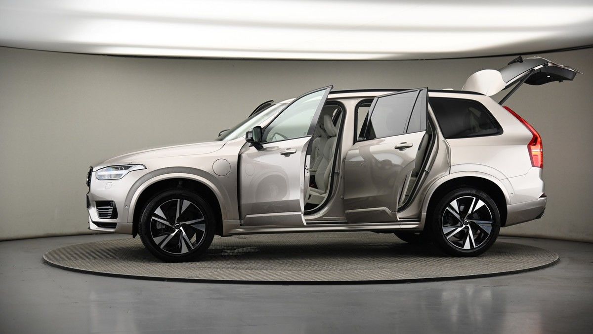 More views of Volvo XC90