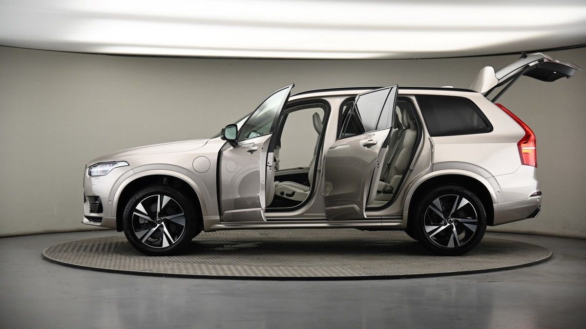 More views of Volvo XC90